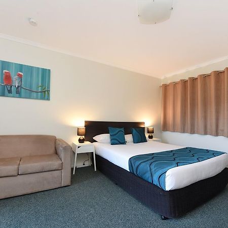 Motel In แนมโบร์ ภายนอก รูปภาพ