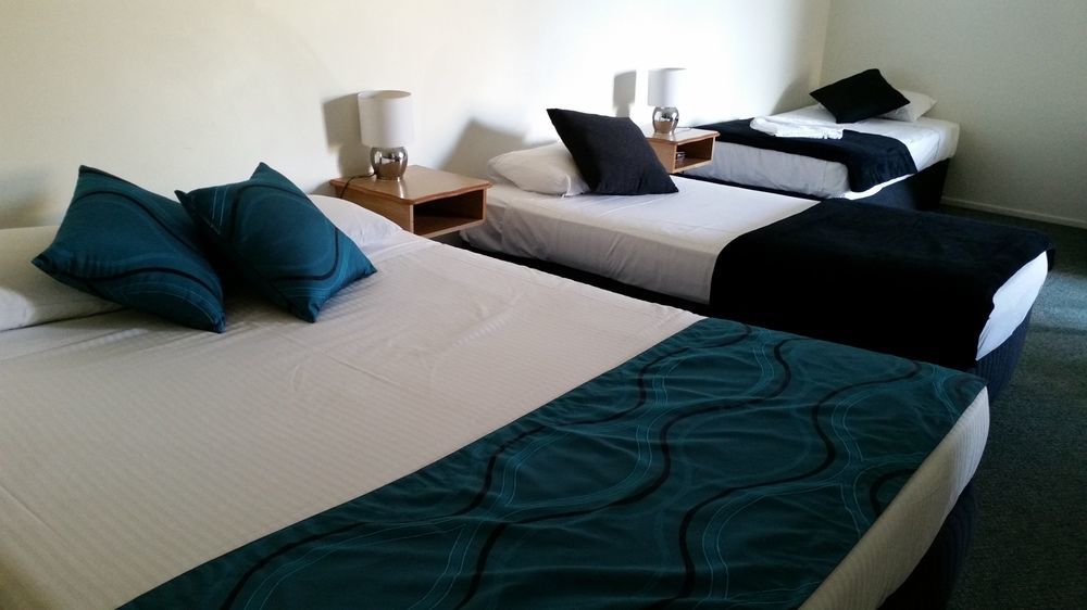 Motel In แนมโบร์ ภายนอก รูปภาพ